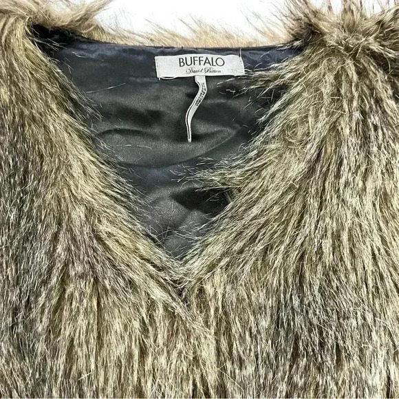 Buffalo David Bitton Brown Super Plush Faux Fur 70’s V-Neck Cropped Vest Size M - Picture 5 of 16